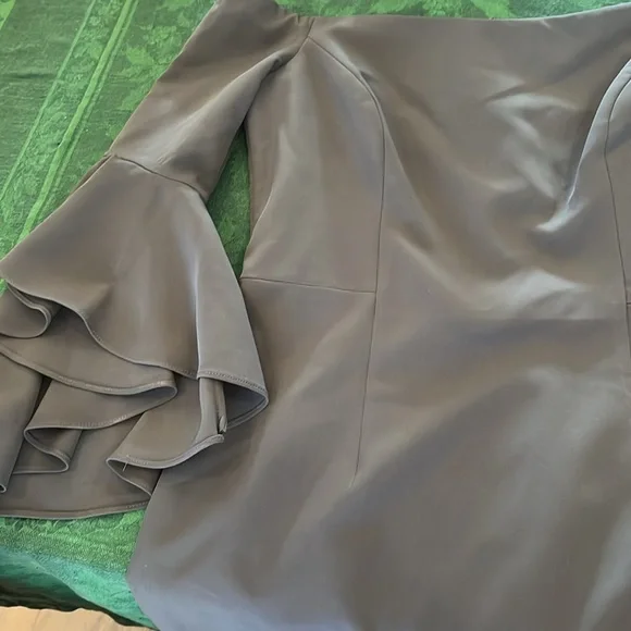 EUC Milly dress off/at the edge of the shoulder flutter sleeve in steel grey - Picture 11 of 11